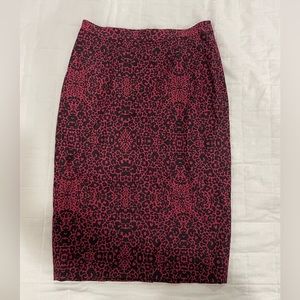 Leopard pattern pencil skirt